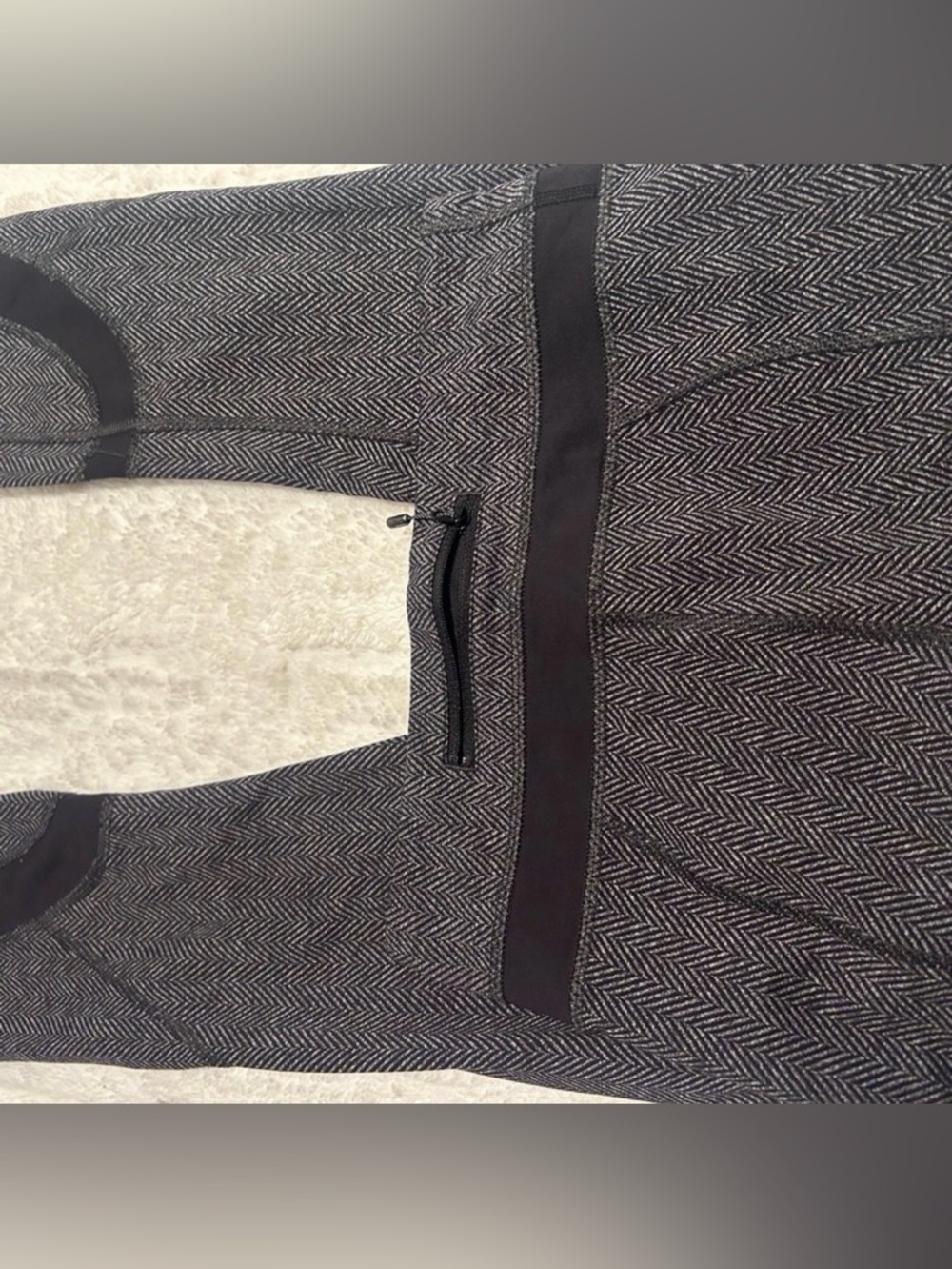 Lululemon Run Inspire Cropped Black Herringbone Workout Leggings Size 4 - Picture 4 of 4